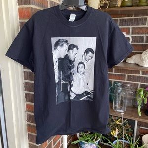 Elvis T-shirt with other music legion’s